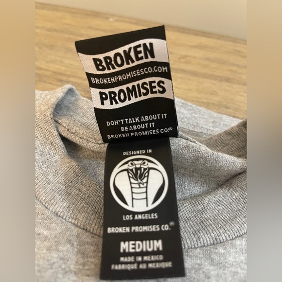 Men’s L/S Broken Promises Shirt, ‘Hashiriya’ Size Medium - Picture 11 of 11